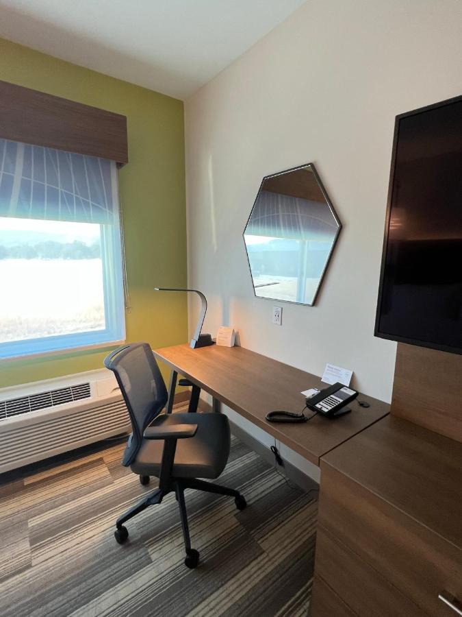 Holiday Inn Express & Suites - Ukiah By Ihg Eksteriør bilde