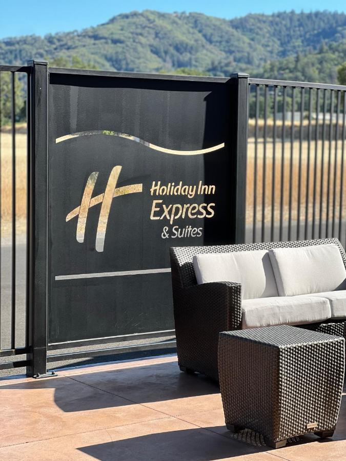 Holiday Inn Express & Suites - Ukiah By Ihg Eksteriør bilde