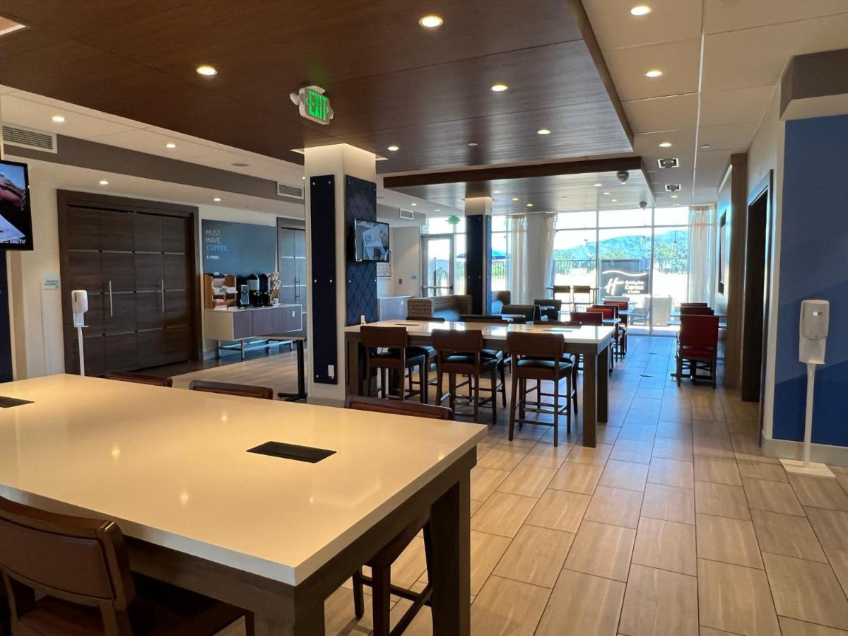 Holiday Inn Express & Suites - Ukiah By Ihg Eksteriør bilde