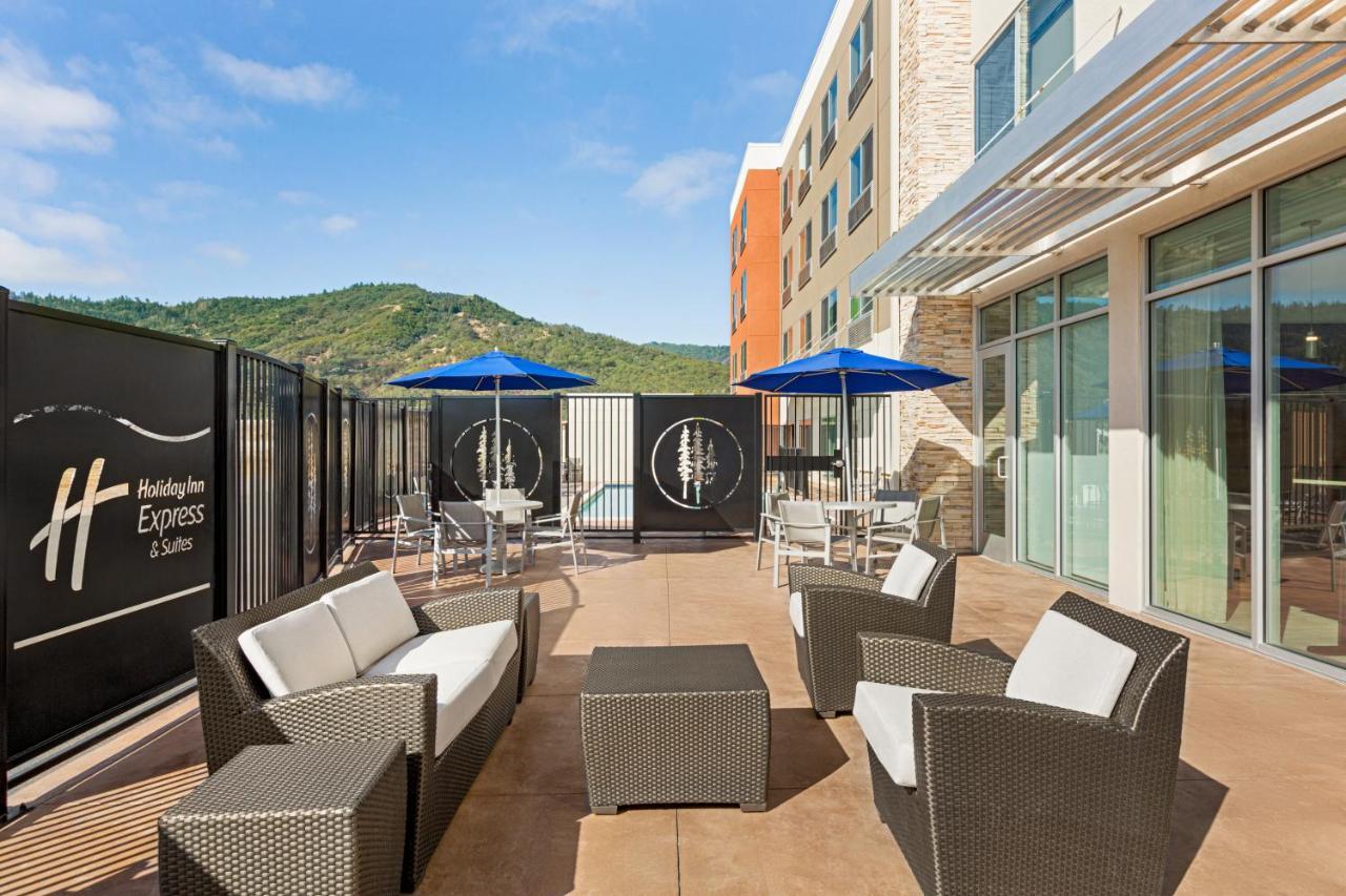 Holiday Inn Express & Suites - Ukiah By Ihg Eksteriør bilde