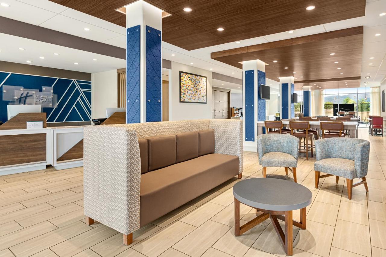 Holiday Inn Express & Suites - Ukiah By Ihg Eksteriør bilde