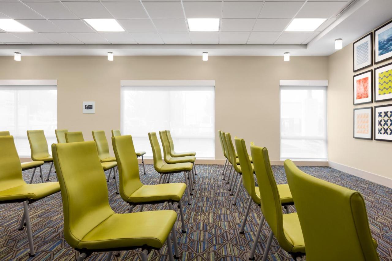 Holiday Inn Express & Suites - Ukiah By Ihg Eksteriør bilde